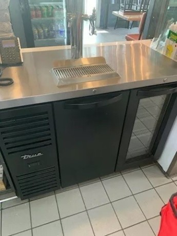 true-refrigerated-keg-cooler-big-2