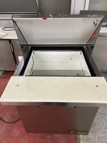 used-true-tssu-27-12m-b-hc-27-sandwichsalad-prep-table-big-1