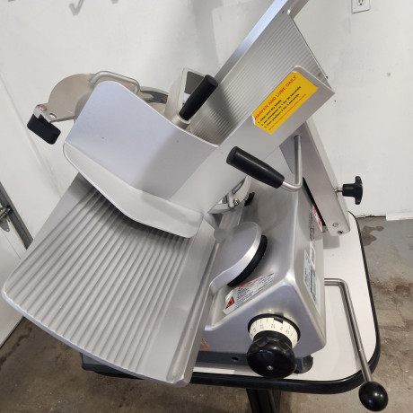 bizerba-gsp-hd-33-automatic-gravity-feed-commercial-slicer-13-blade-big-0