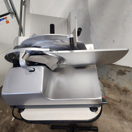 bizerba-gsp-hd-33-automatic-gravity-feed-commercial-slicer-13-blade-big-2