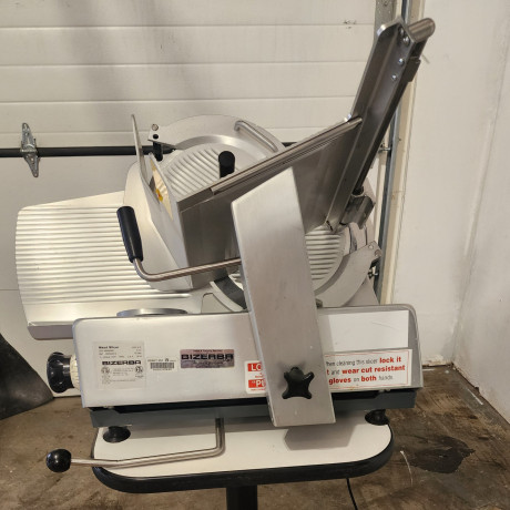 bizerba-gsp-hd-33-automatic-gravity-feed-commercial-slicer-13-blade-big-1