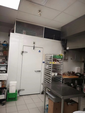 winnipeg-downtown-restaurant-for-sell-big-1
