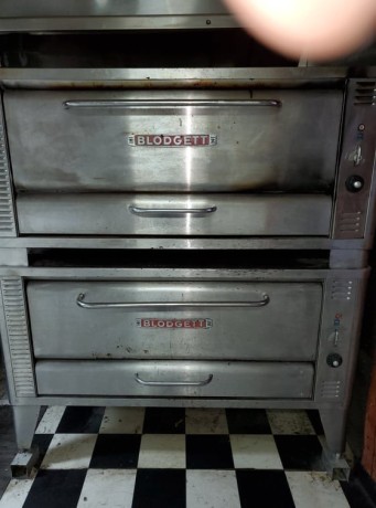 blodgett-1048-48-gas-double-deck-pizza-oven-big-0