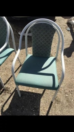 chairs-for-restaurant-big-2