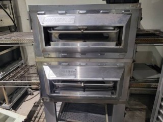 Stacked Conveyor Pizza Ovens