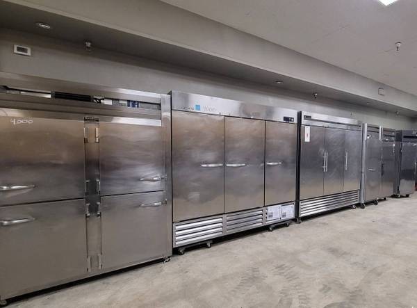 restaurant-equipment-commercial-ice-machine-walk-in-cooler-freezer-big-0