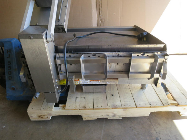 vulcan-36-natural-gas-griddle-w-clamshell-electric-griddle-top-big-2